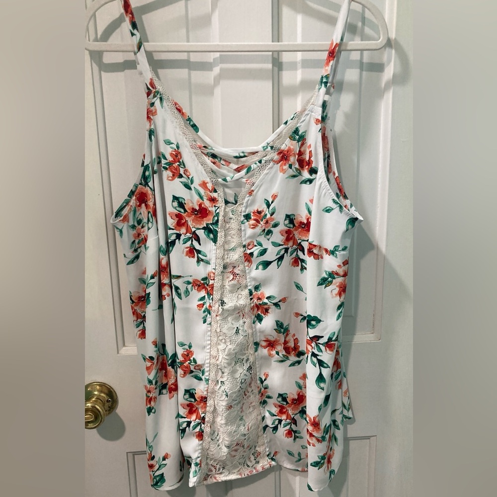 Torrid Floral Lace strappy v-neck cami
